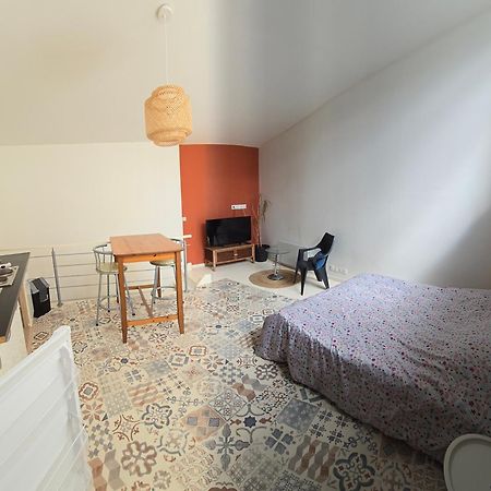 Appartement En Duplex Viviers Экстерьер фото