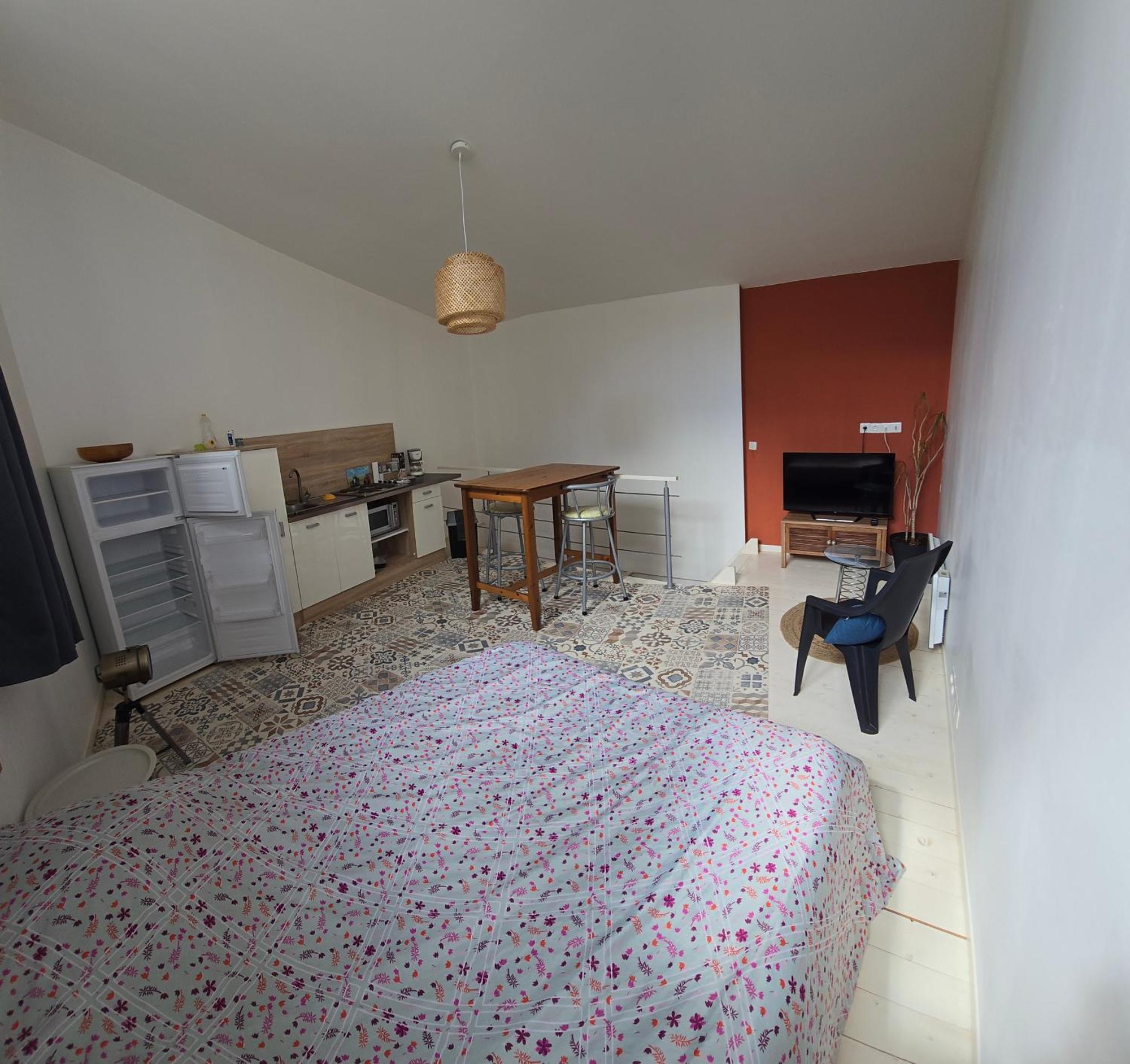 Appartement En Duplex Viviers Экстерьер фото